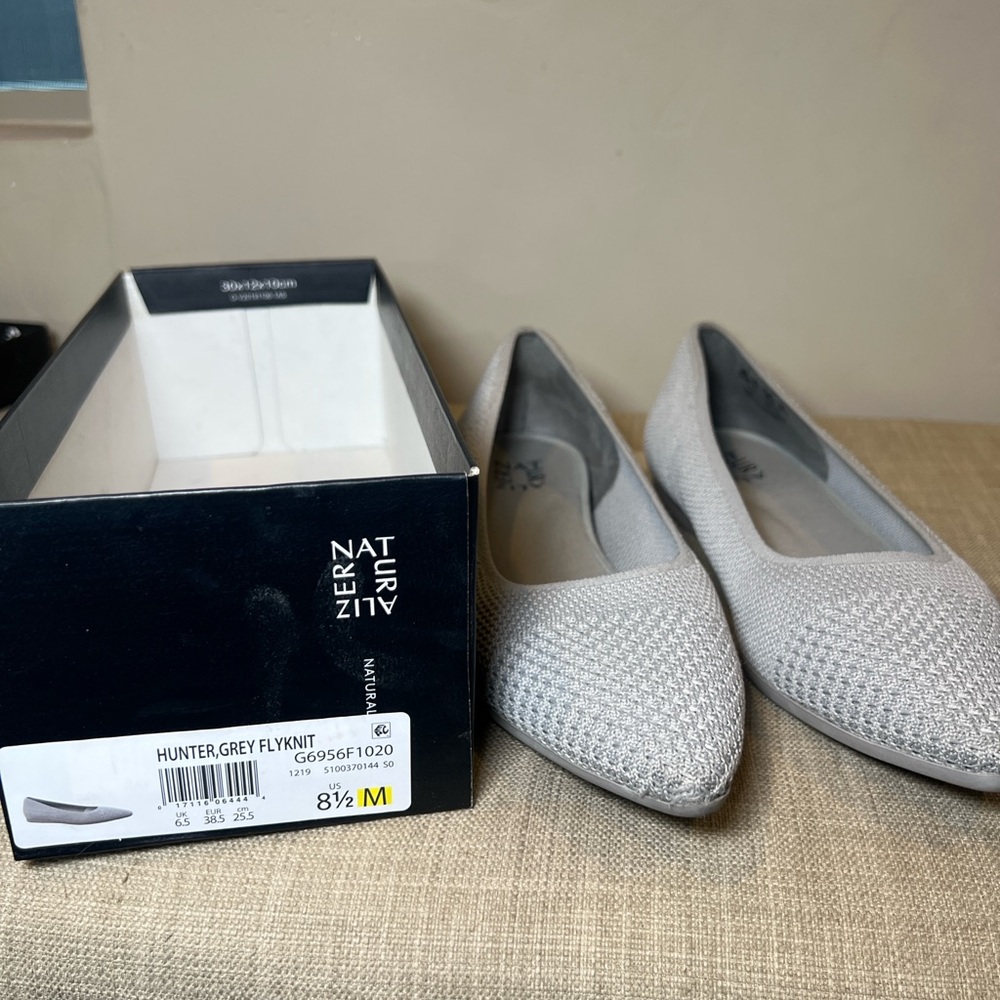 Naturalizer Light Gray Women's Flats
